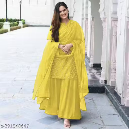 WOMEN'S PRINTED DAILY WEAR KURTA WITH SARARA SET