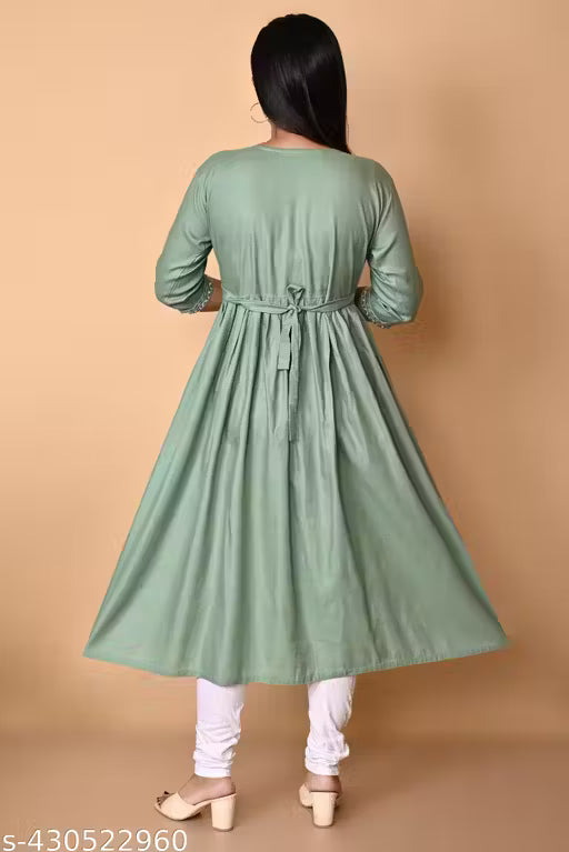 New Stylish and trendy kurti